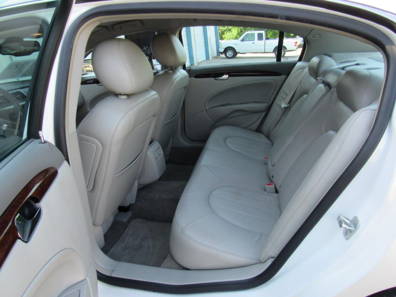 Buick Lucerne CXL 2010