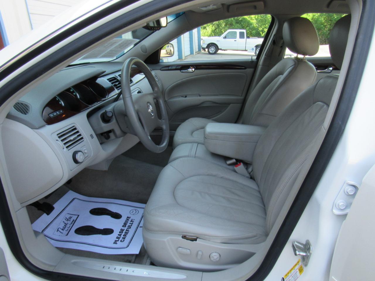 Buick Lucerne CXL 2010