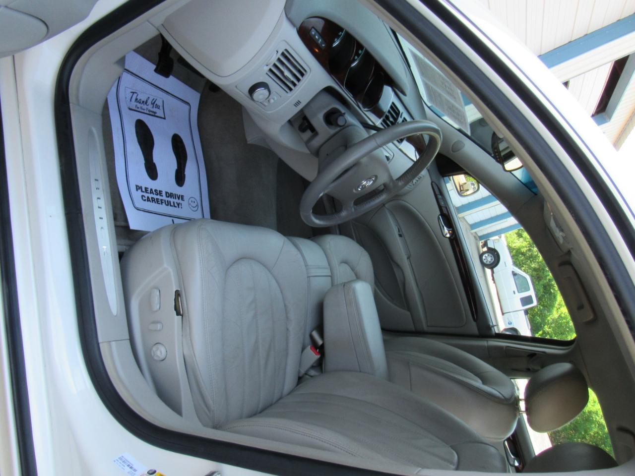 Buick Lucerne CXL 2010