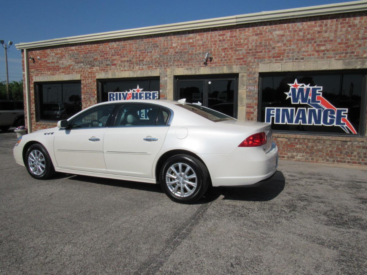 Buick Lucerne CXL 2010