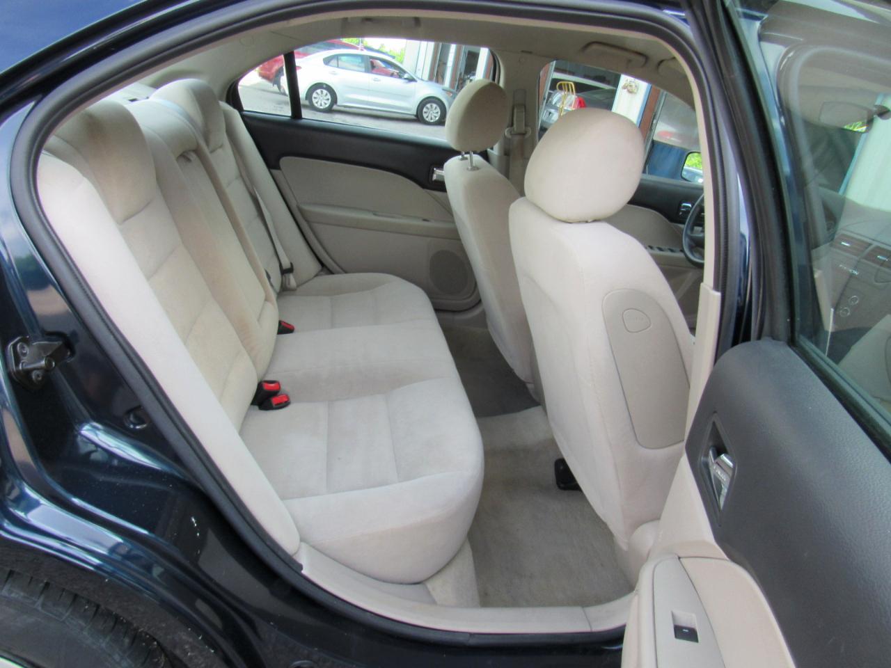 Ford Fusion S 2008