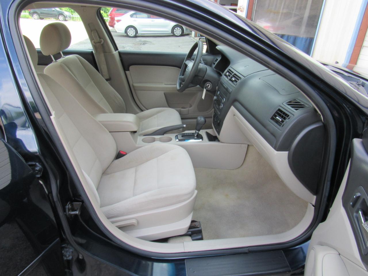 Ford Fusion S 2008
