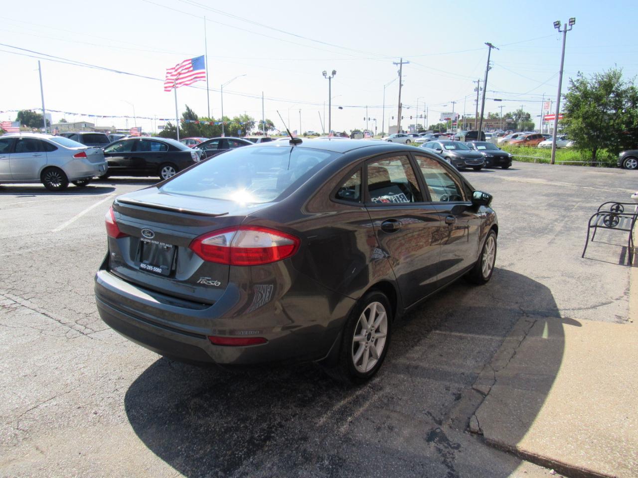 Ford Fiesta SE Sedan 2015
