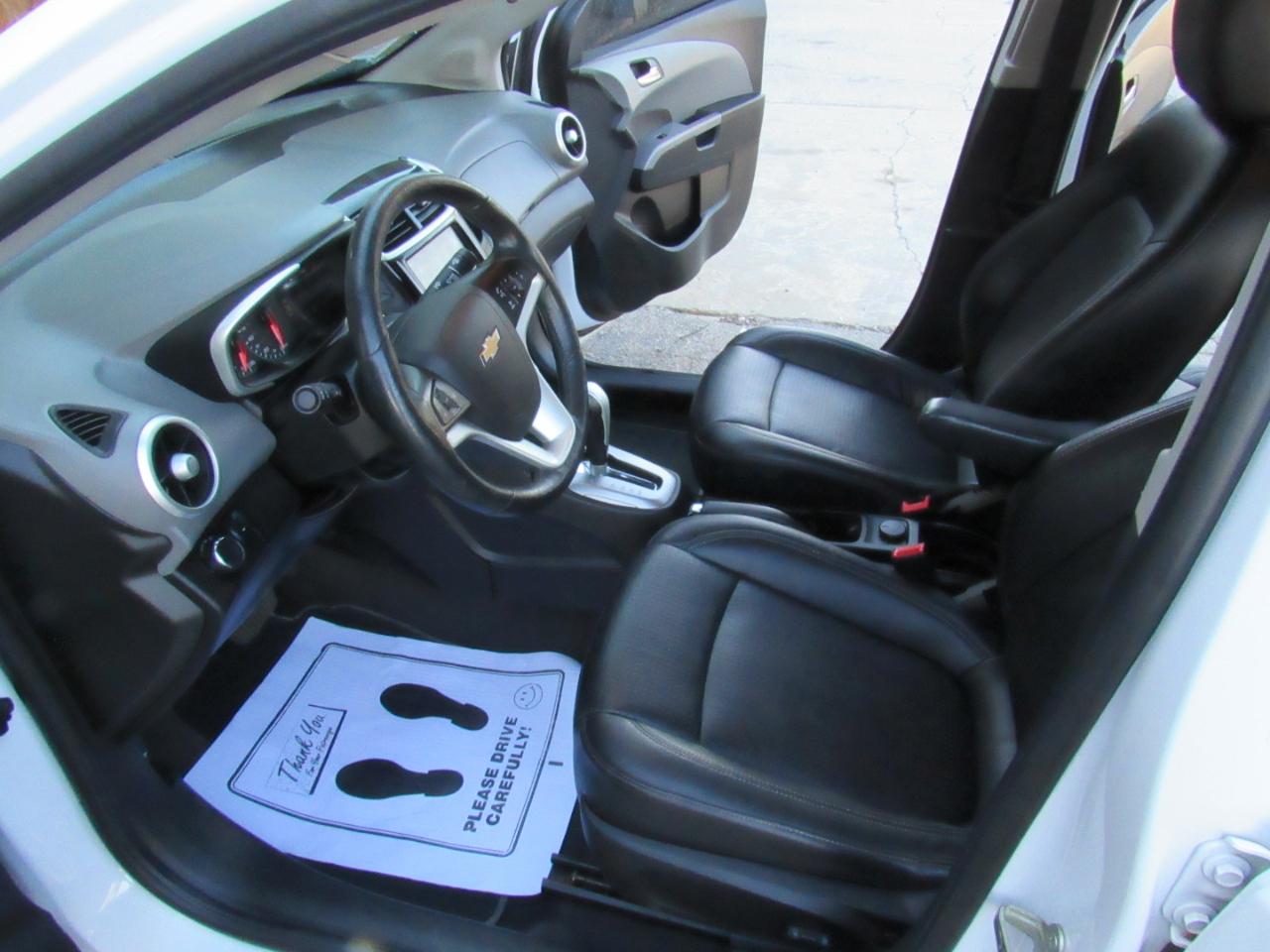 Chevrolet Sonic Premier Auto Sedan 2018