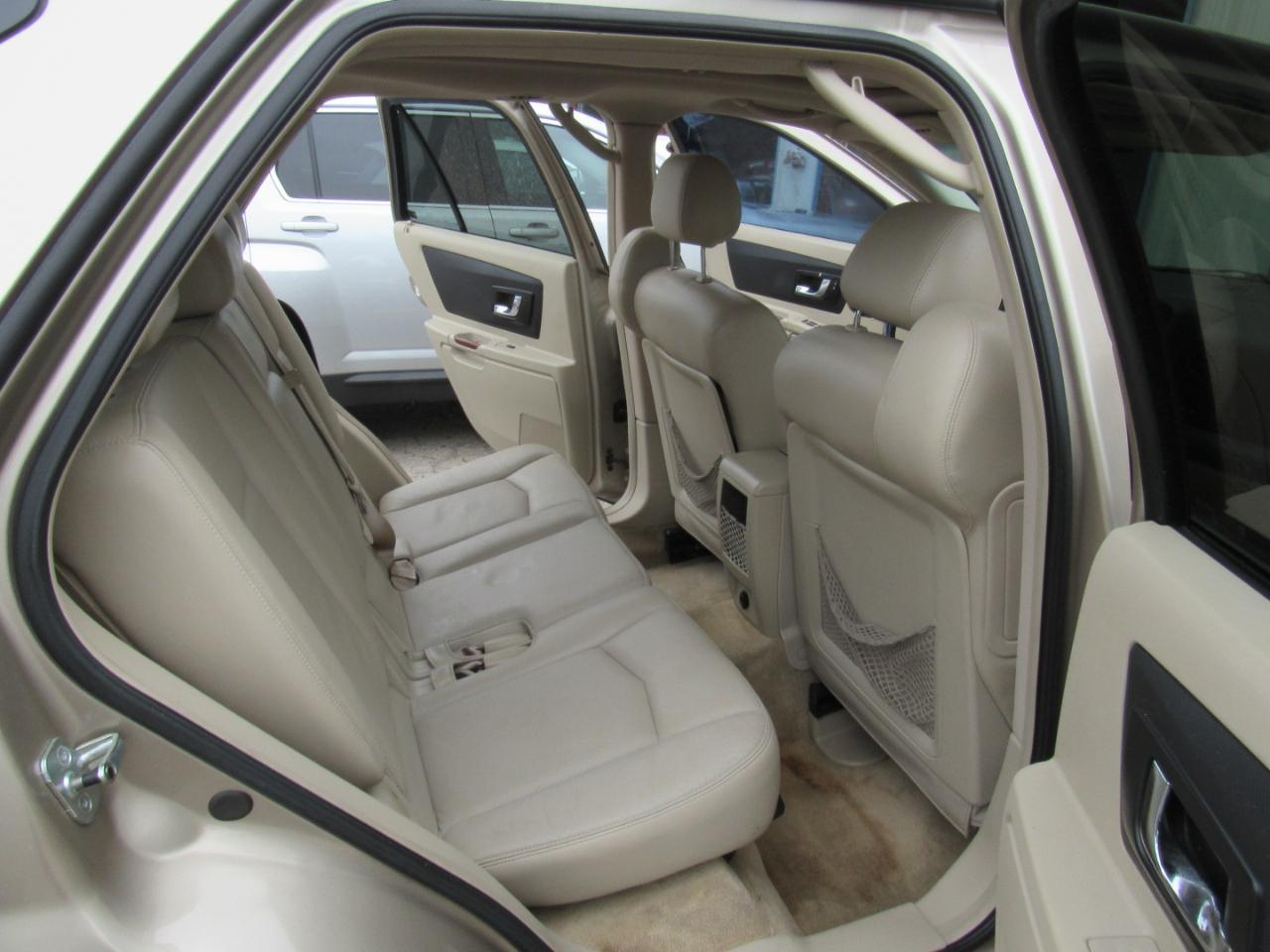 Cadillac SRX V8 2005