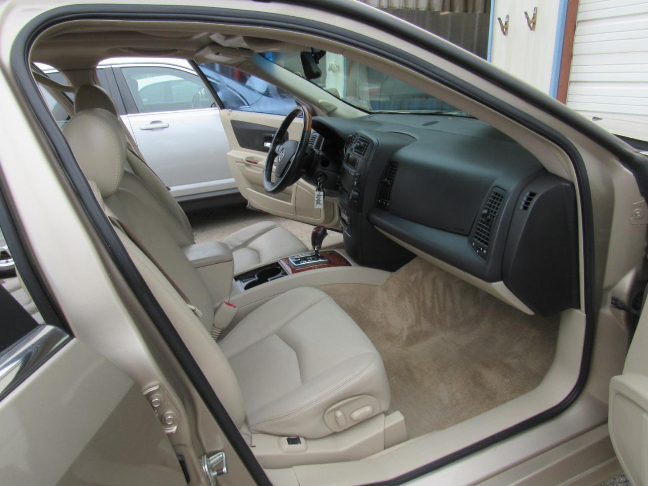Cadillac SRX V8 2005