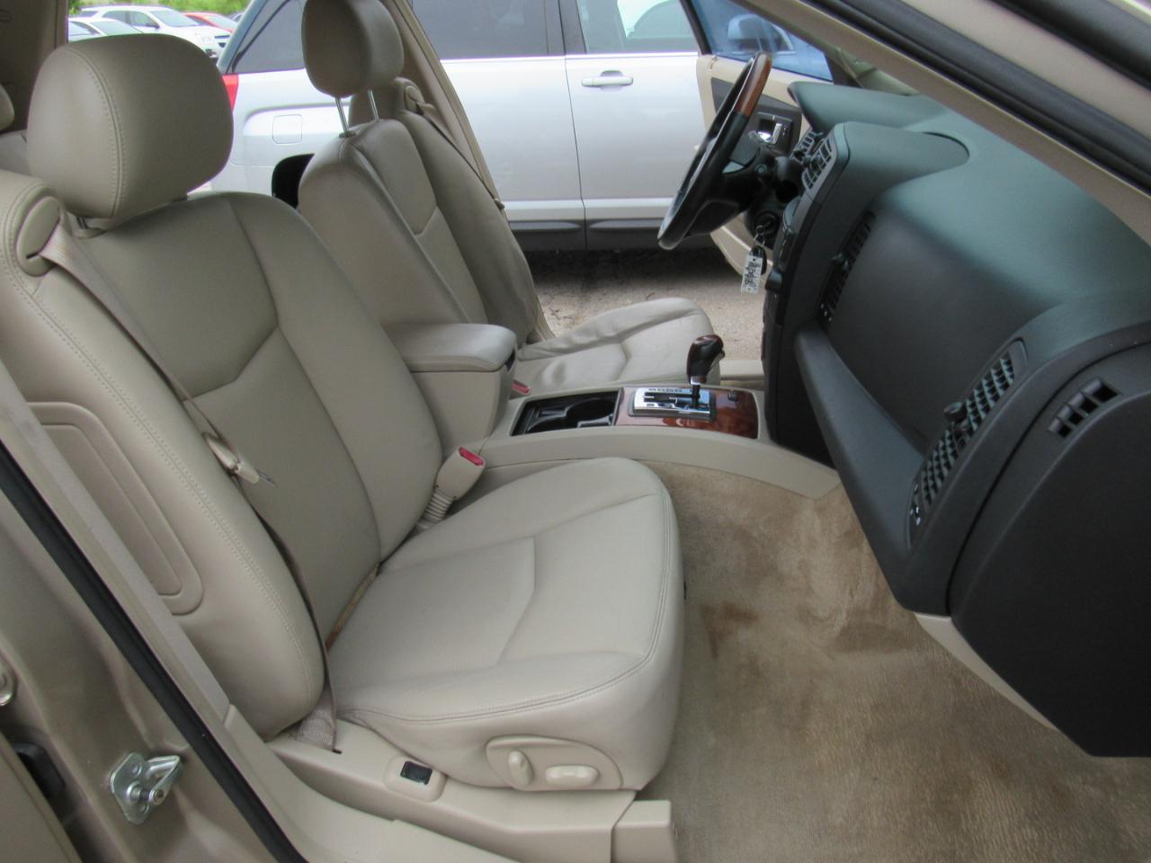 Cadillac SRX V8 2005