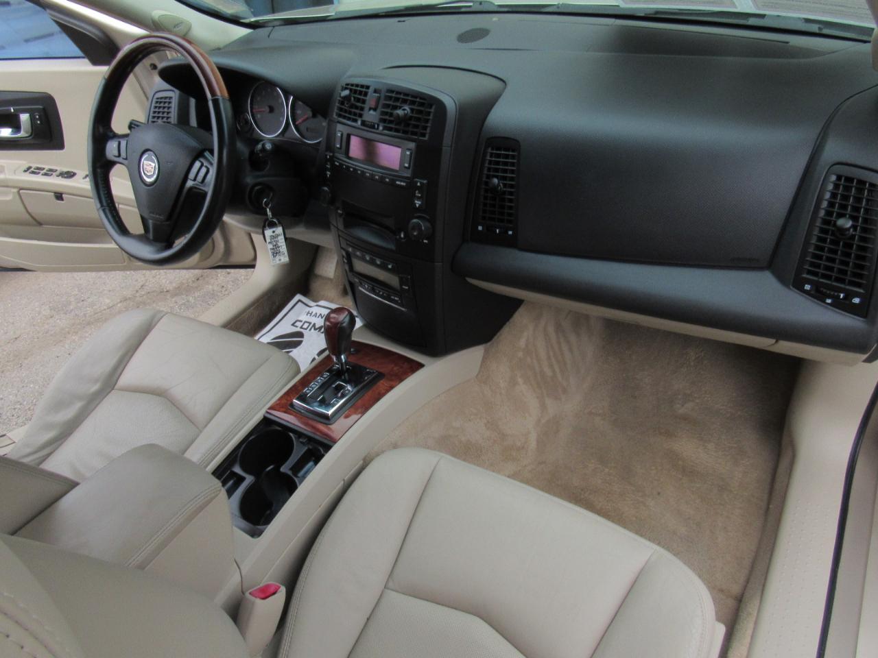 Cadillac SRX V8 2005