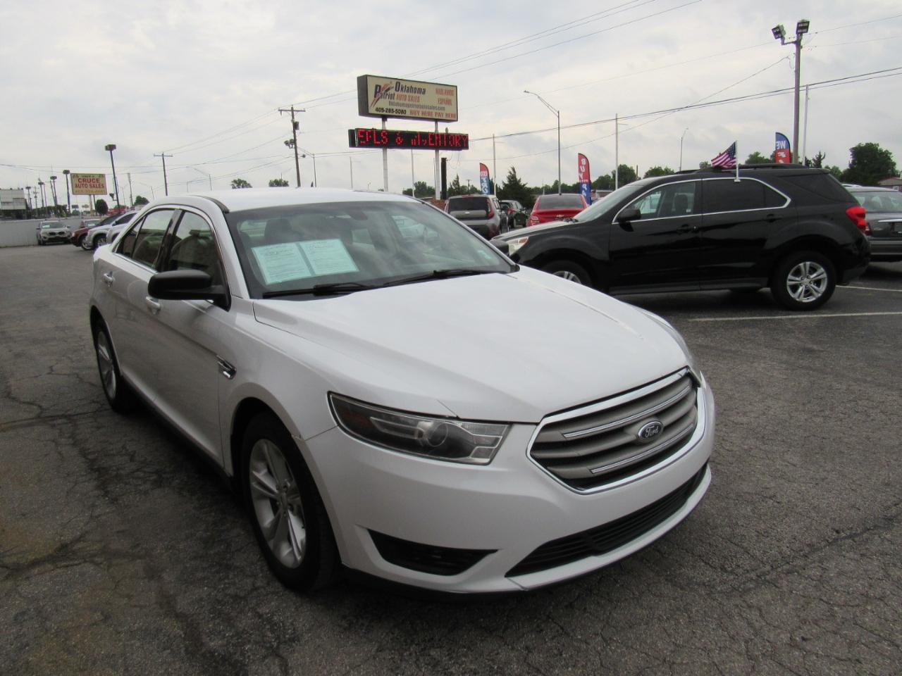Ford Taurus SE FWD 2017