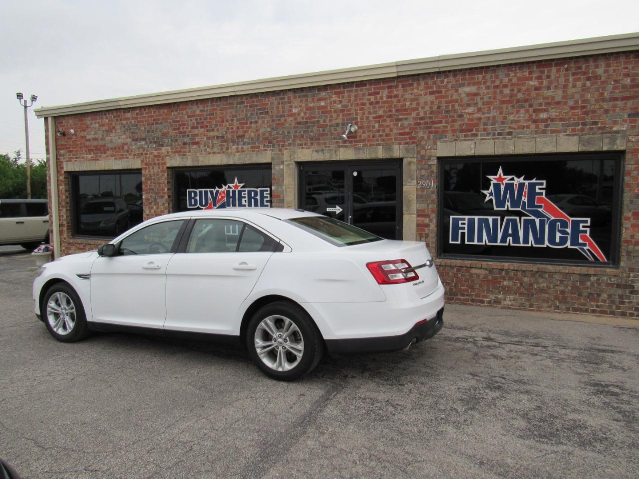 Ford Taurus SE FWD 2017