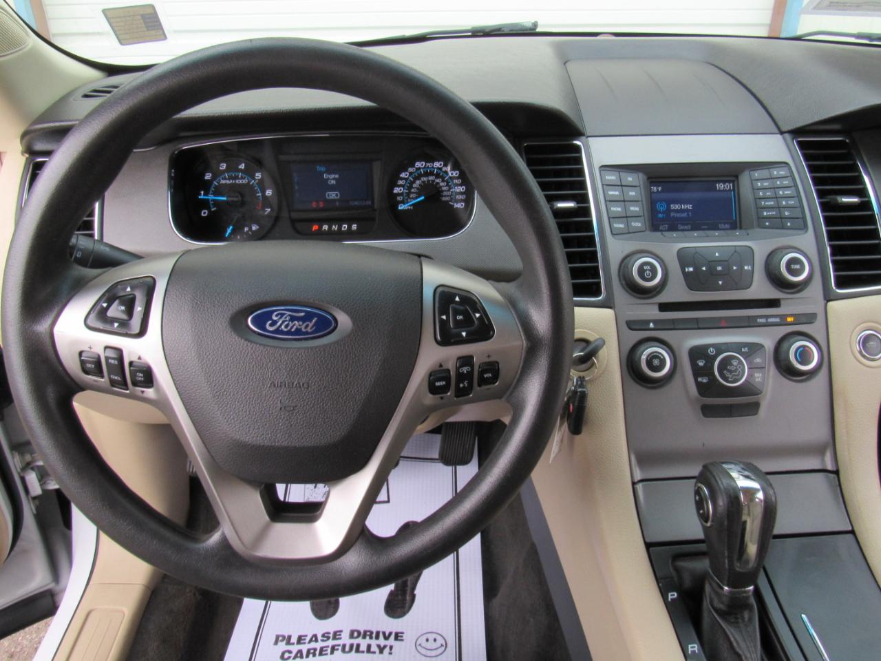 Ford Taurus SE FWD 2017