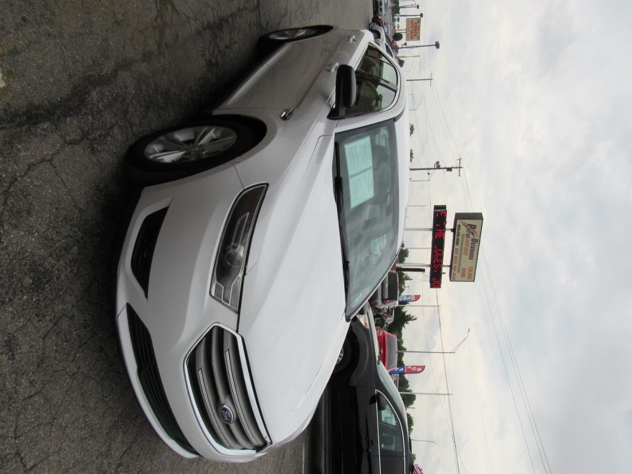 Ford Taurus SE FWD 2017