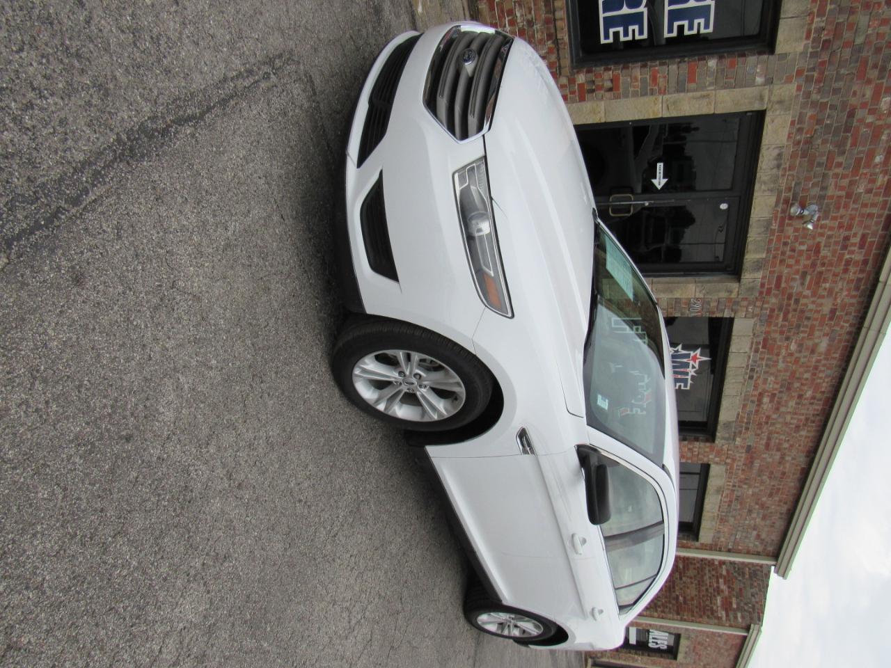 Ford Taurus SE FWD 2017