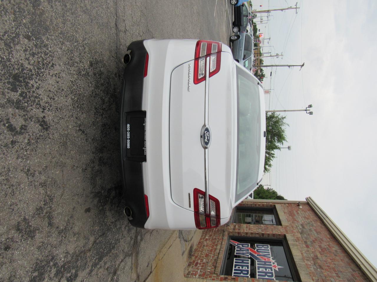 Ford Taurus SE FWD 2017