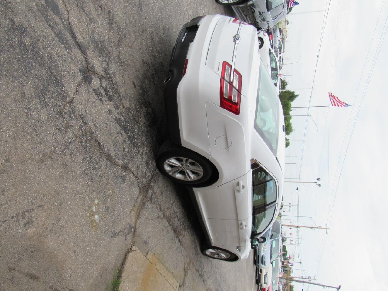 Ford Taurus SE FWD 2017