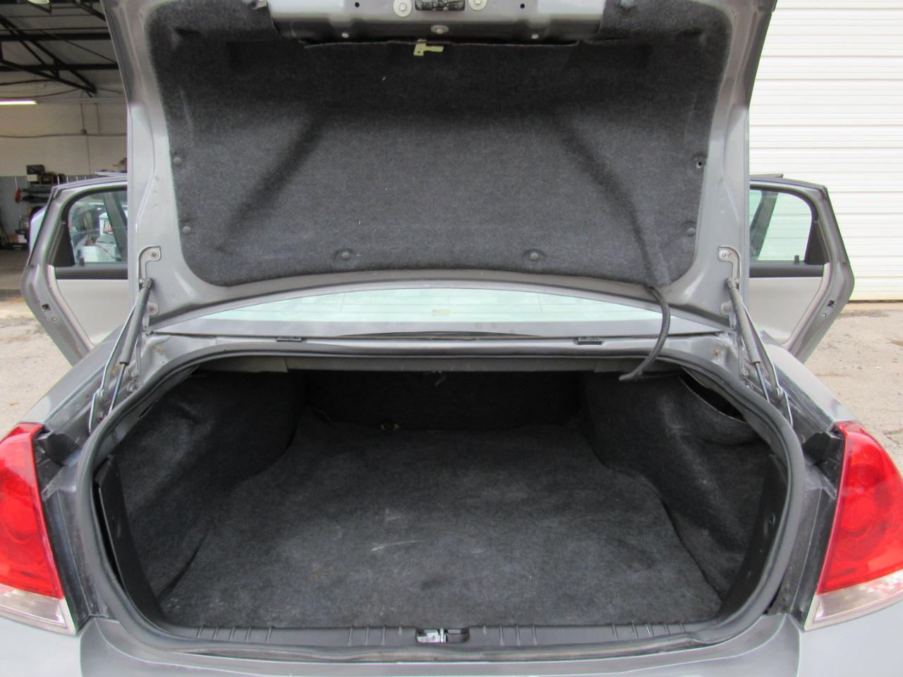 Chevrolet Impala LS 2008