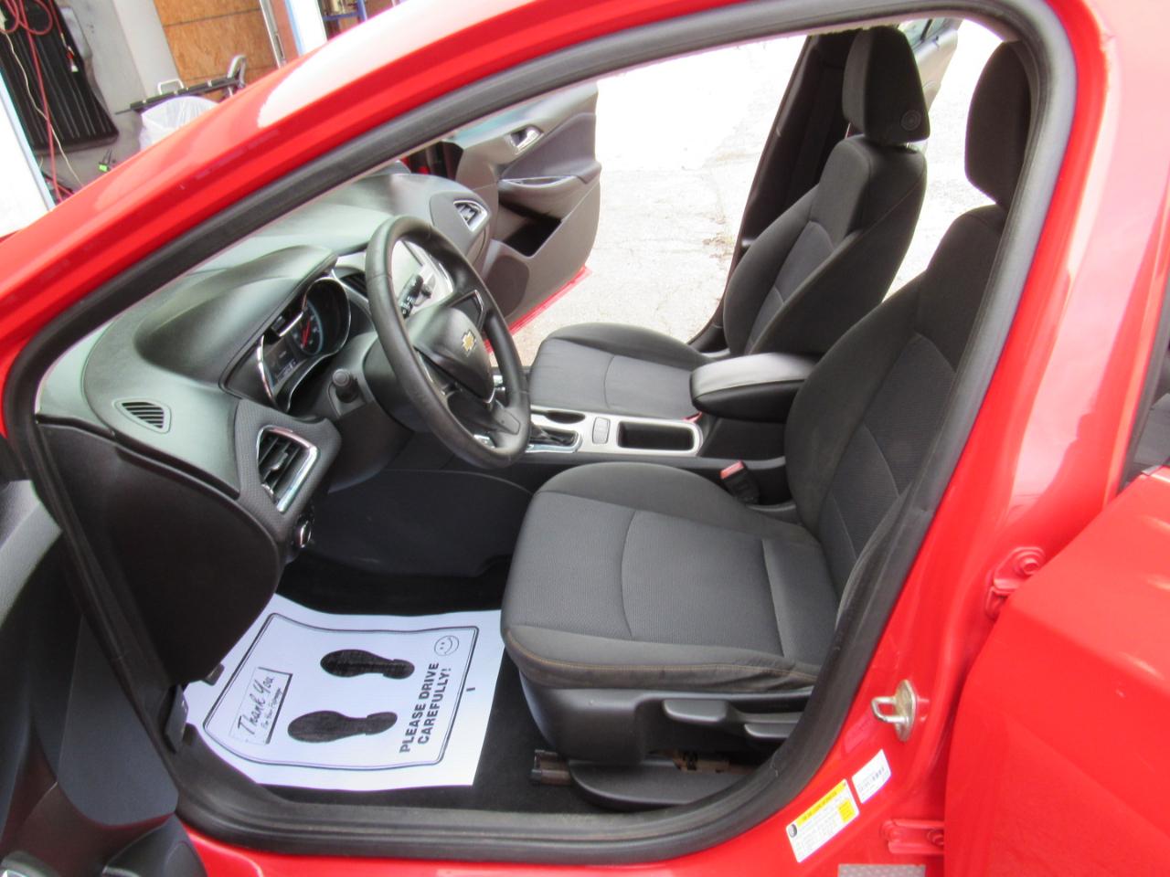 Chevrolet Cruze LS Auto 2018