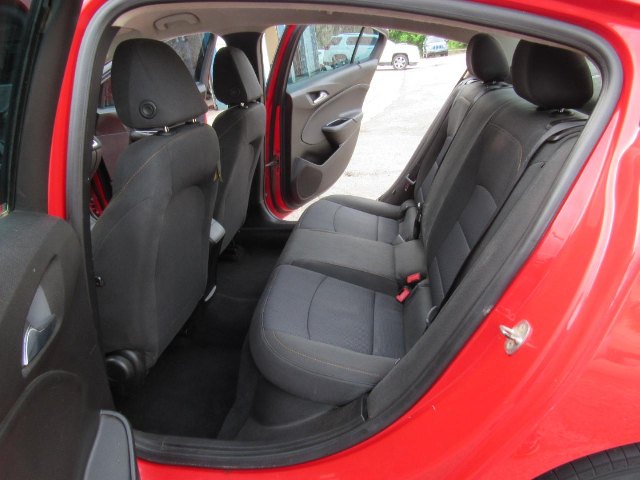 Chevrolet Cruze LS Auto 2018