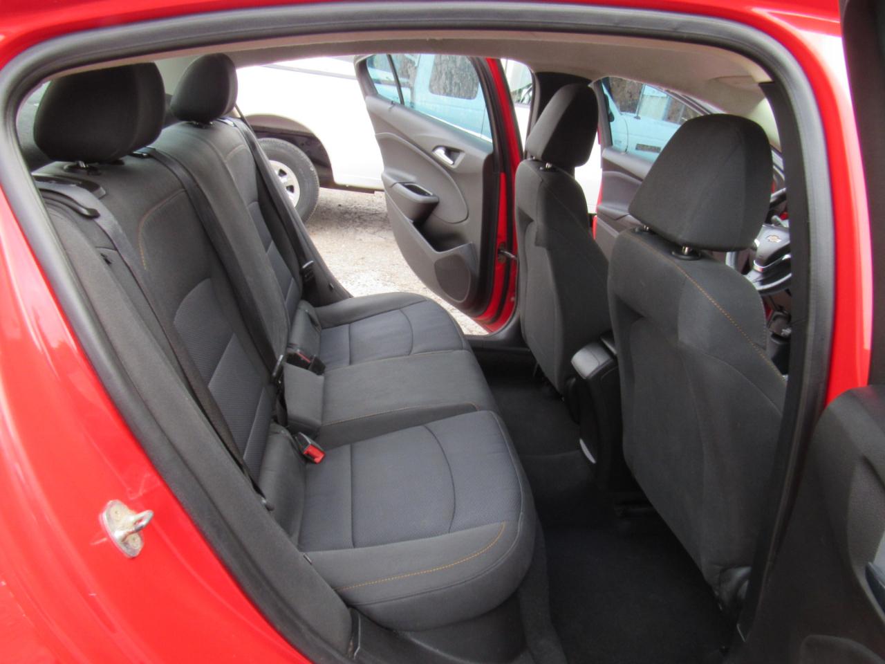Chevrolet Cruze LS Auto 2018