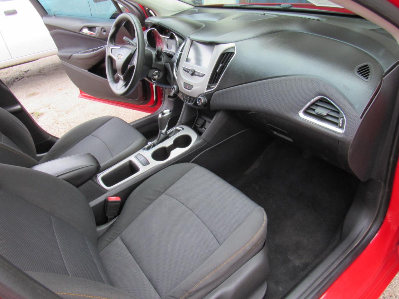 Chevrolet Cruze LS Auto 2018