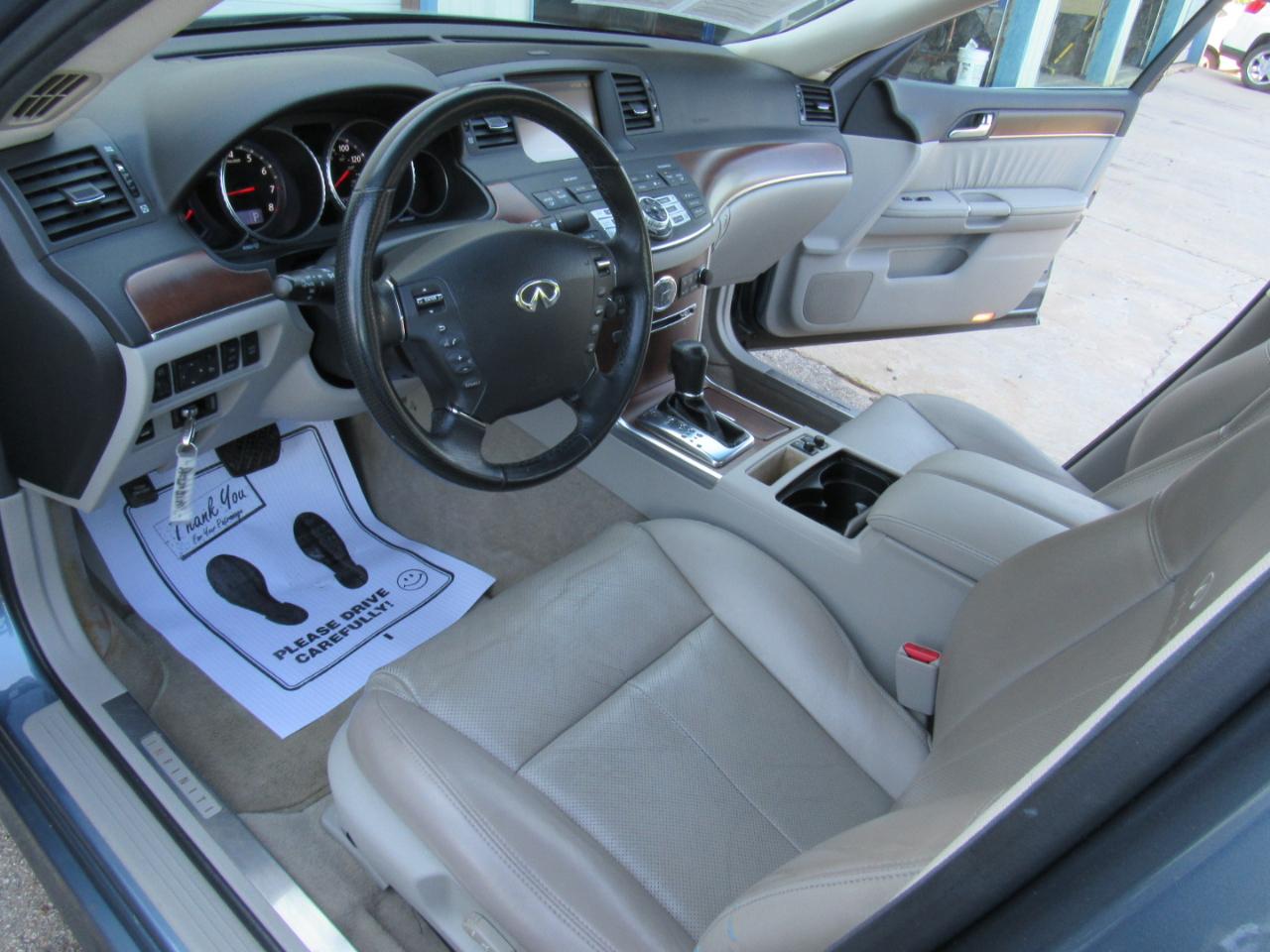 Infiniti M 35 Sedan 2008