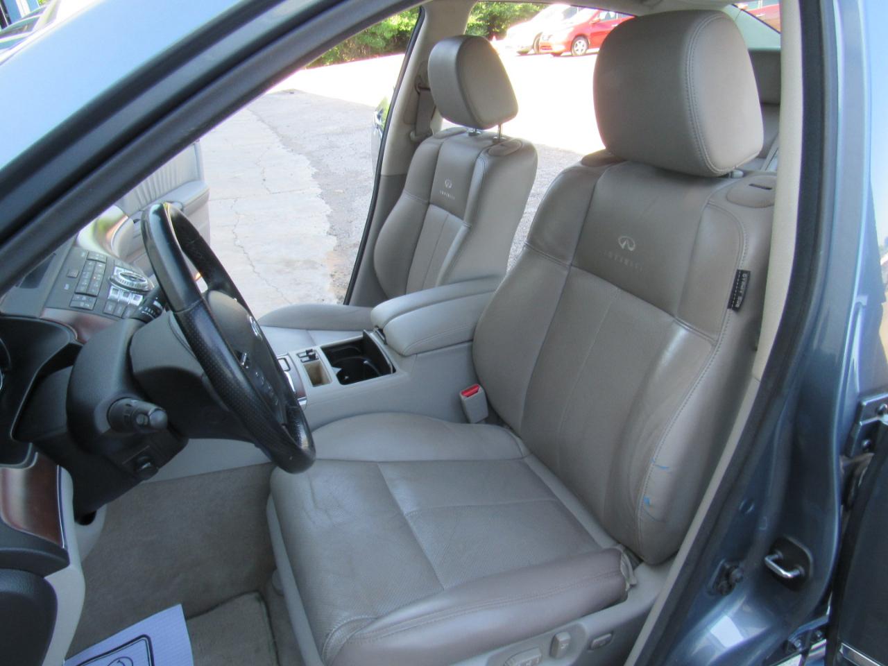 Infiniti M 35 Sedan 2008