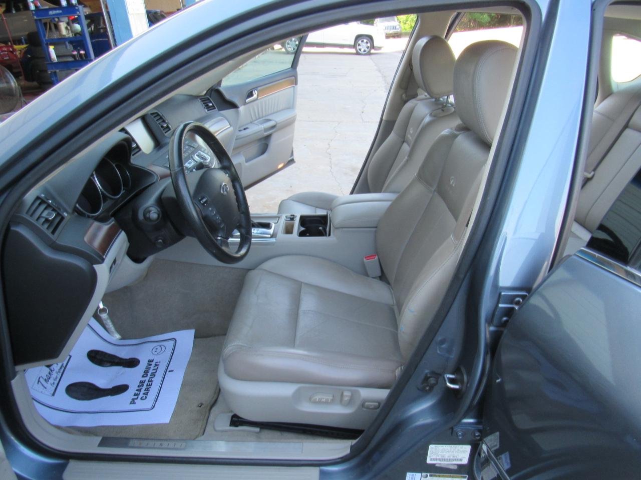 Infiniti M 35 Sedan 2008