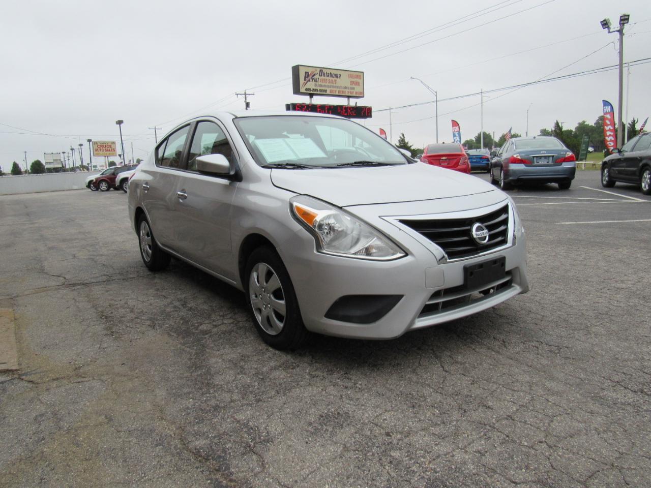 Nissan Versa 1.6 SV Sedan 2018