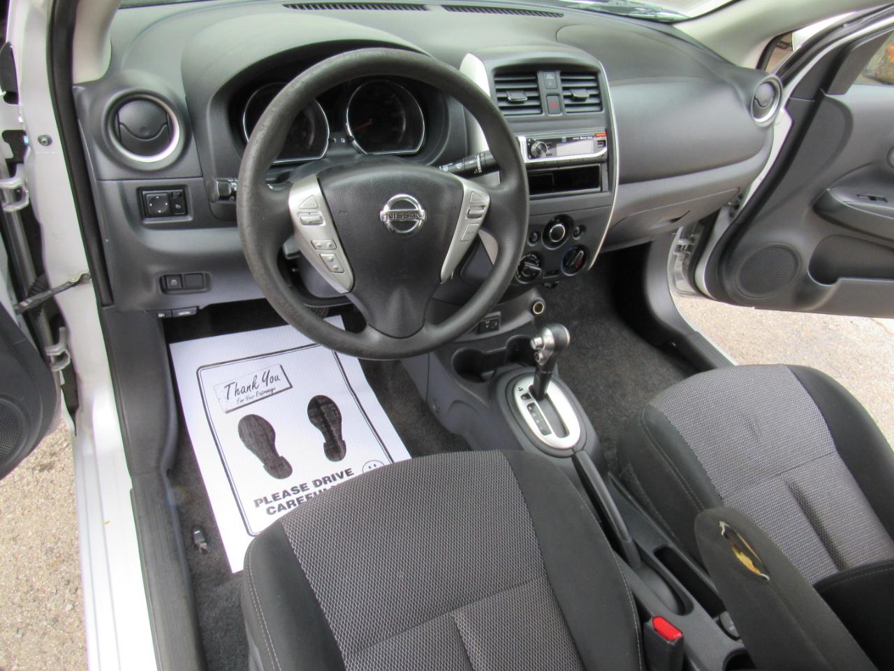 Nissan Versa 1.6 SV Sedan 2018
