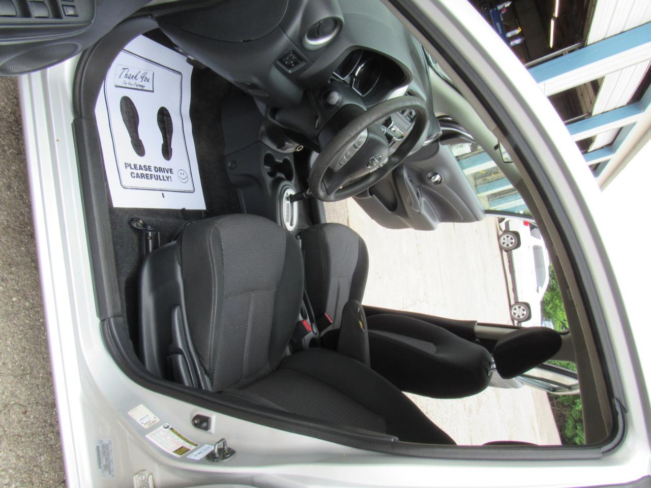 Nissan Versa 1.6 SV Sedan 2018