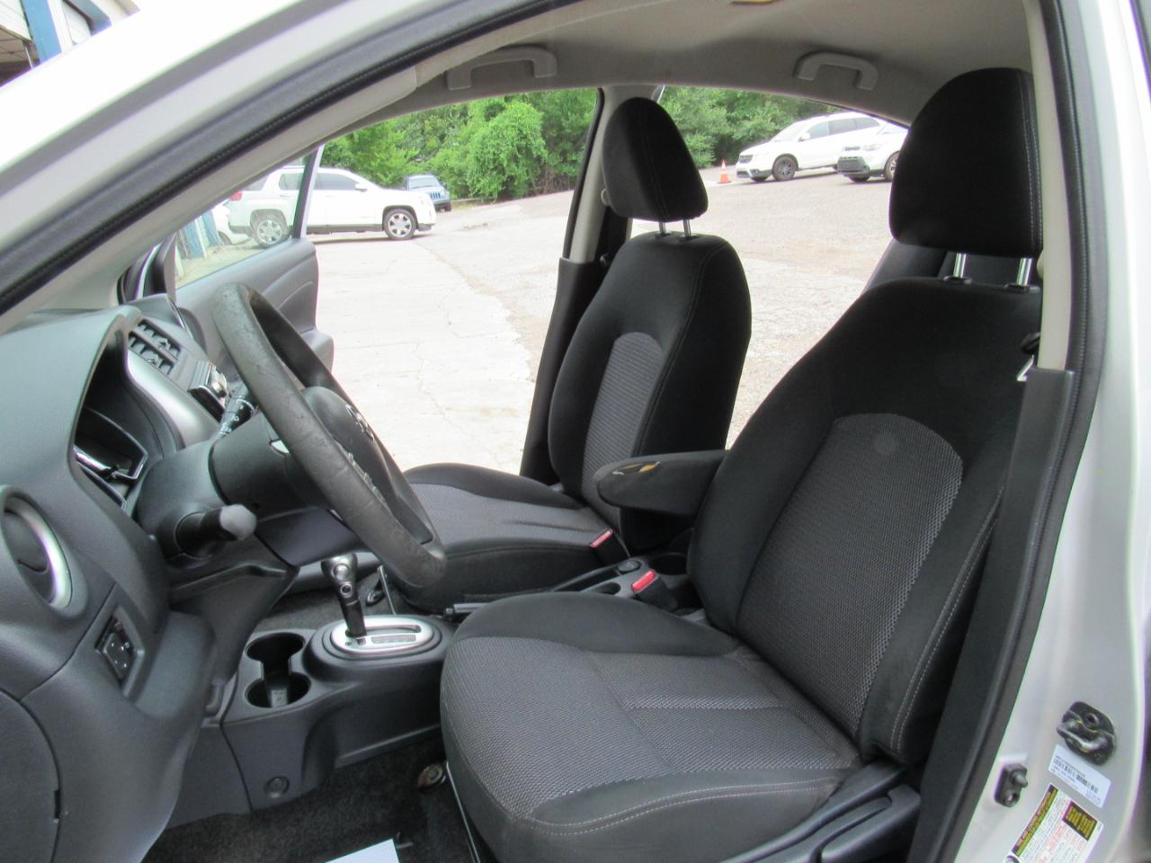 Nissan Versa 1.6 SV Sedan 2018