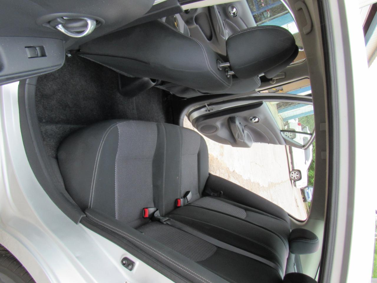 Nissan Versa 1.6 SV Sedan 2018