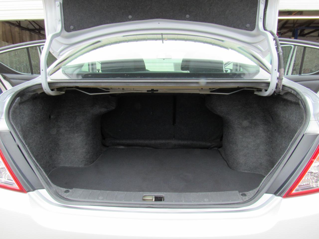 Nissan Versa 1.6 SV Sedan 2018