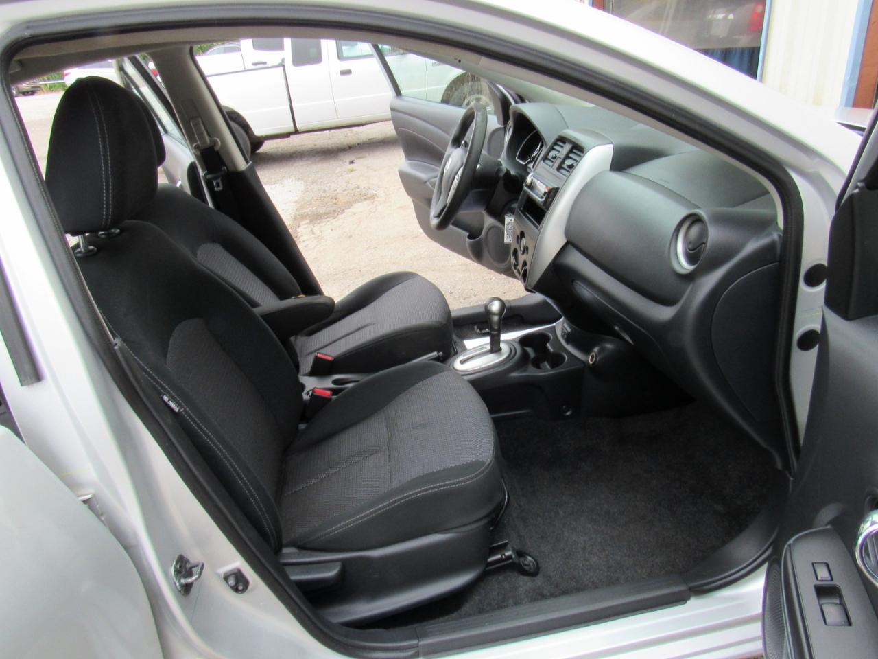 Nissan Versa 1.6 SV Sedan 2018
