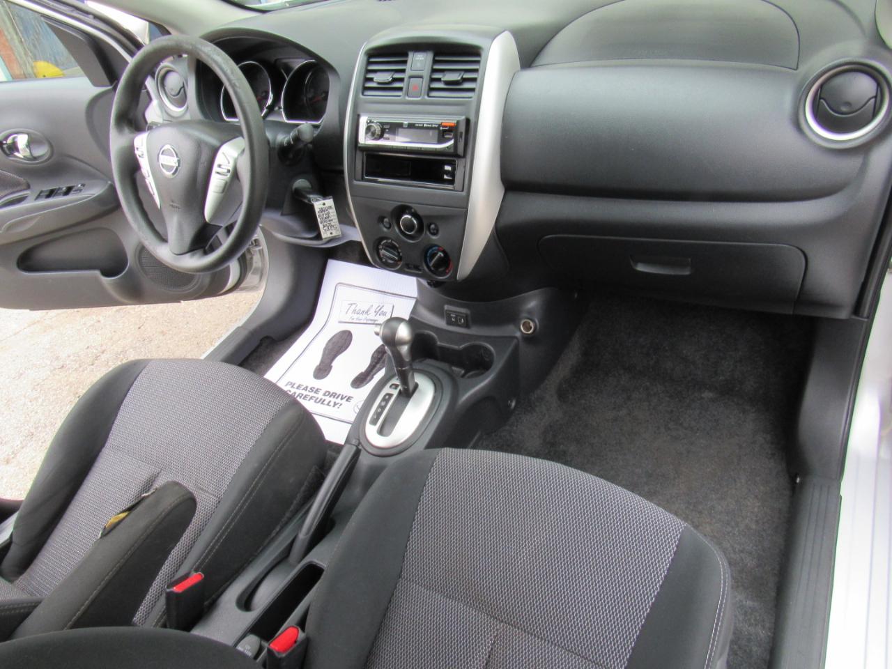 Nissan Versa 1.6 SV Sedan 2018