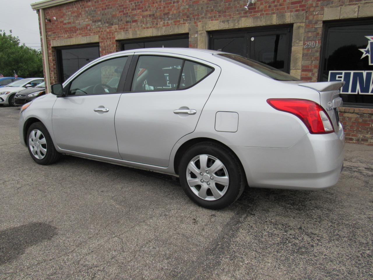 Nissan Versa 1.6 SV Sedan 2018