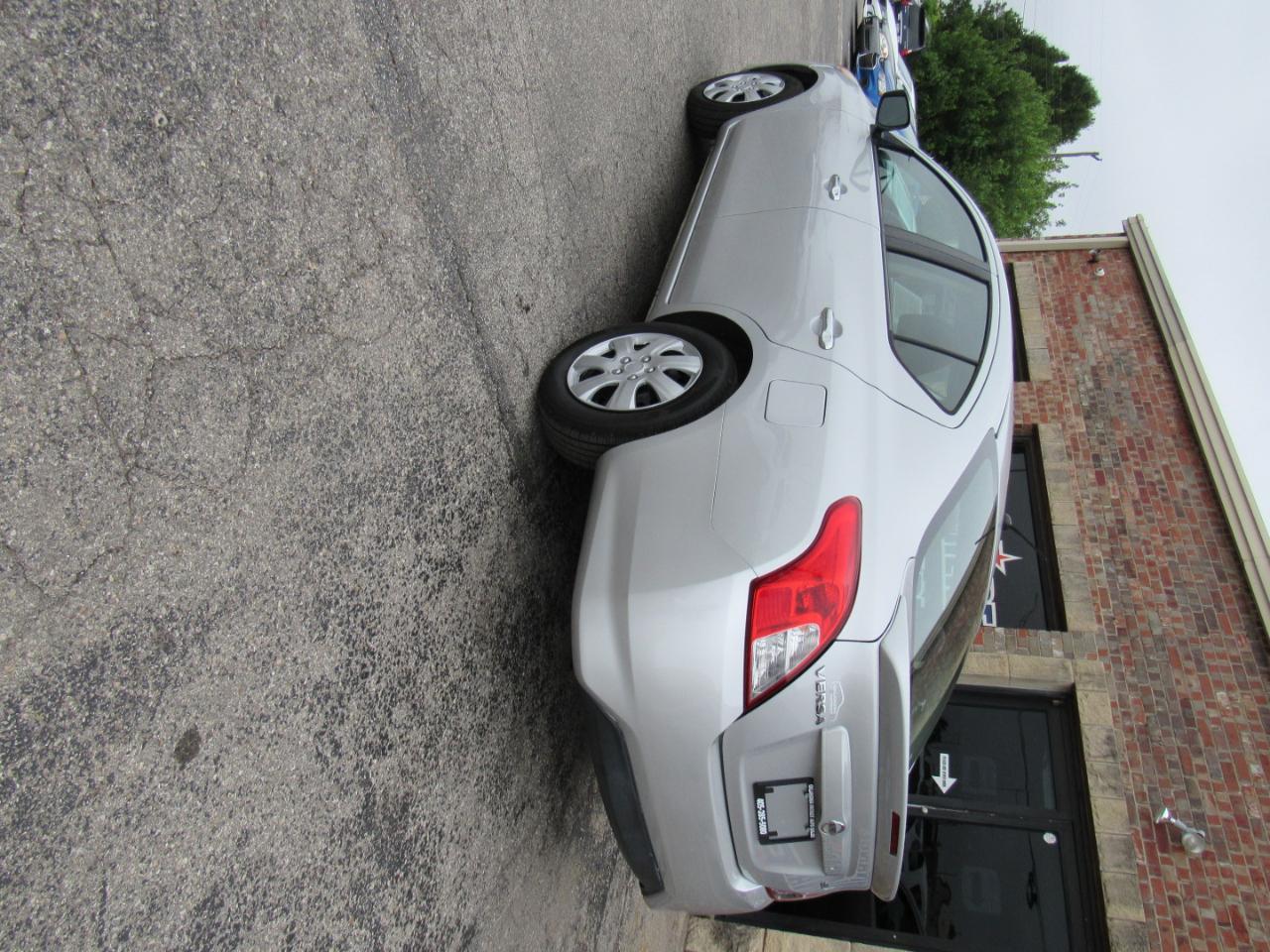 Nissan Versa 1.6 SV Sedan 2018