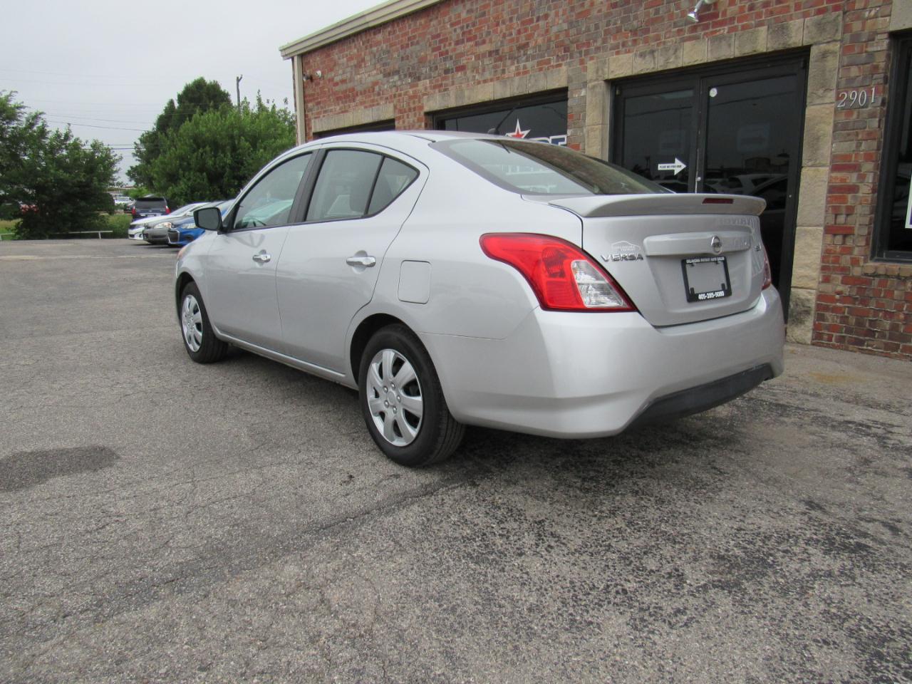 Nissan Versa 1.6 SV Sedan 2018