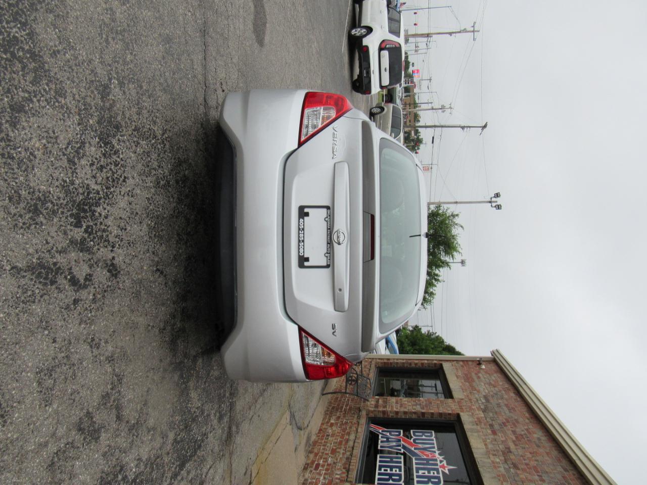 Nissan Versa 1.6 SV Sedan 2018