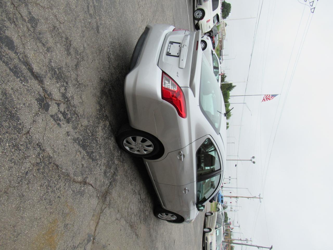 Nissan Versa 1.6 SV Sedan 2018