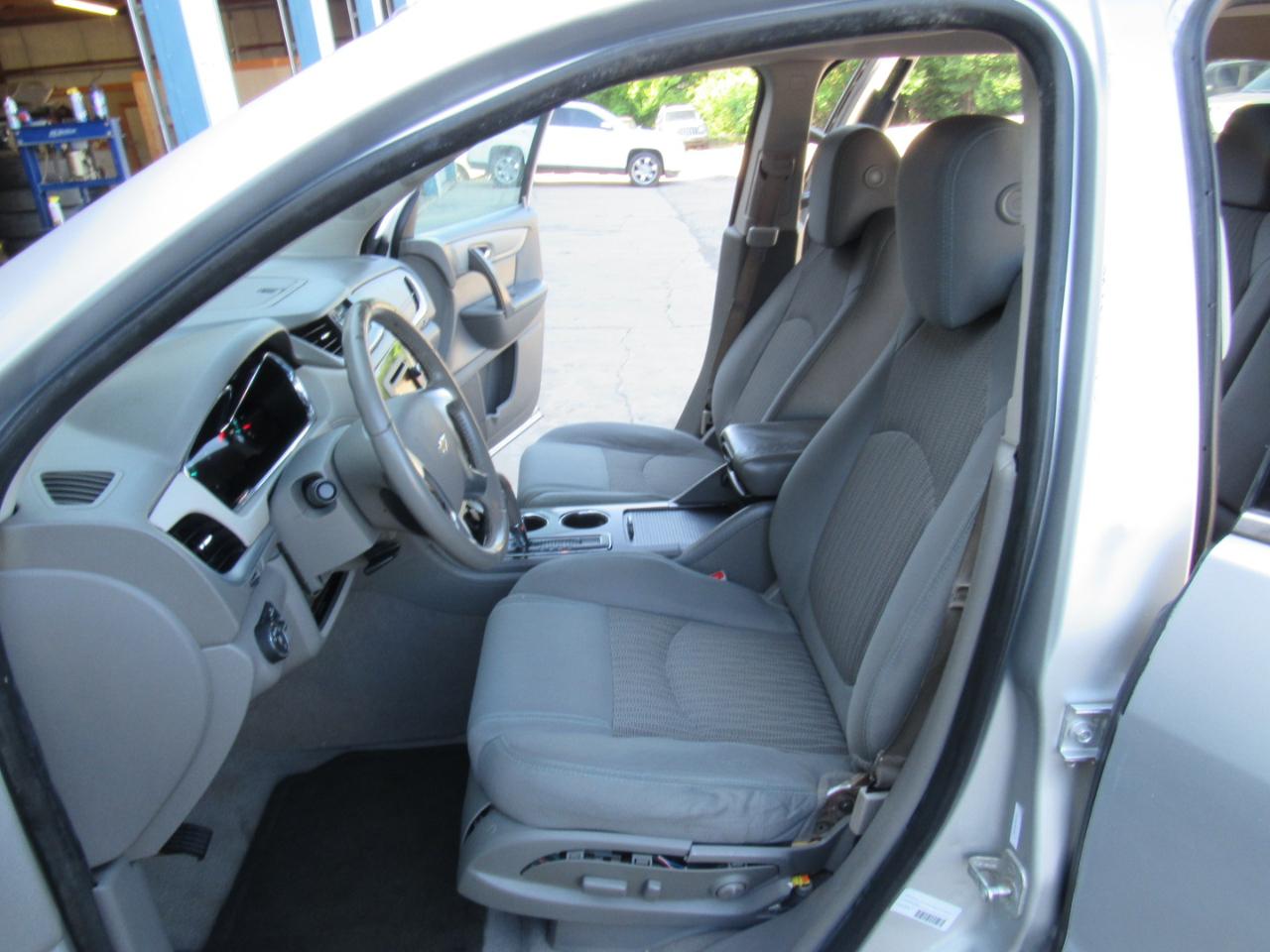 Chevrolet Traverse 1LT FWD 2014