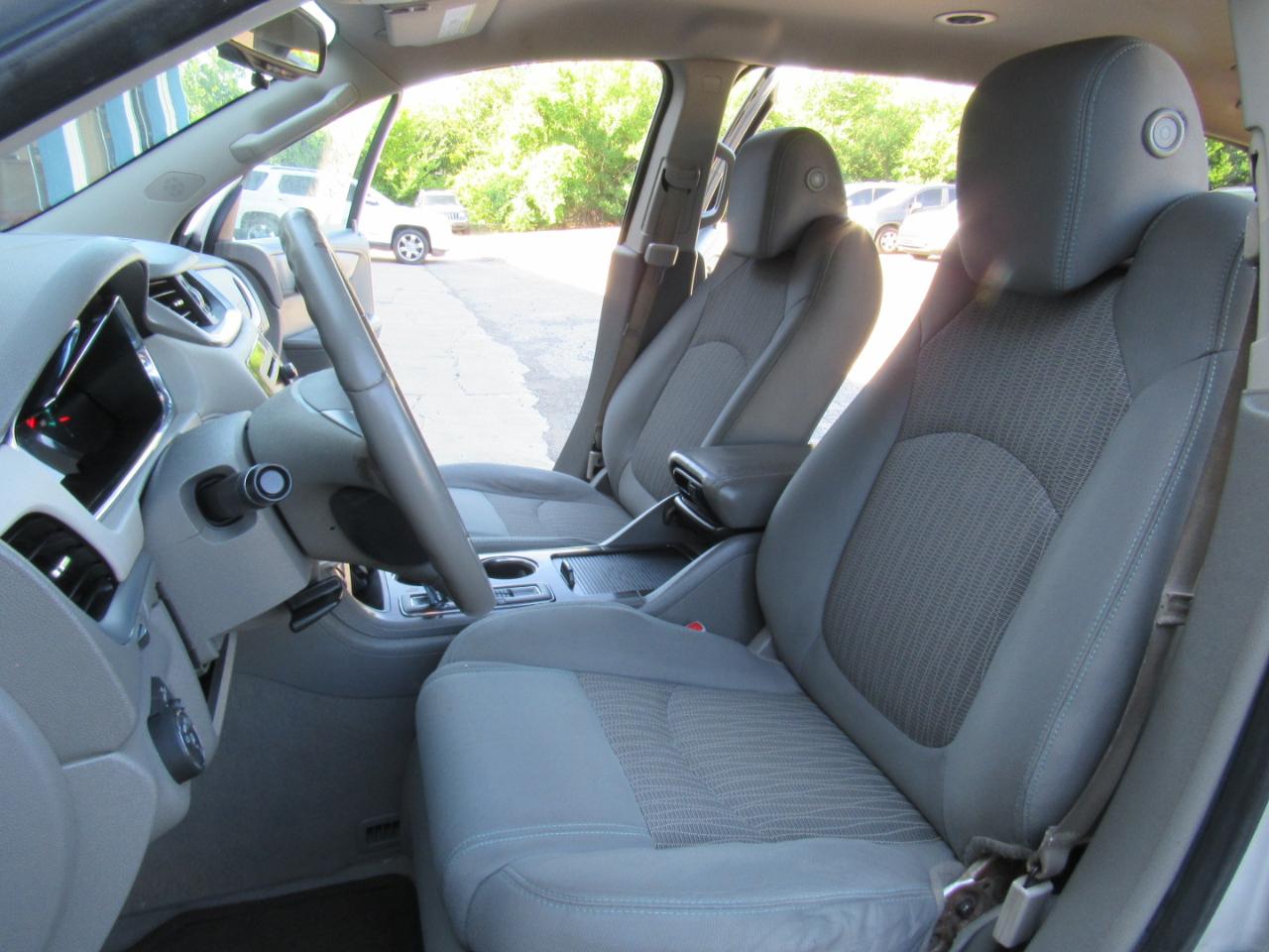 Chevrolet Traverse 1LT FWD 2014