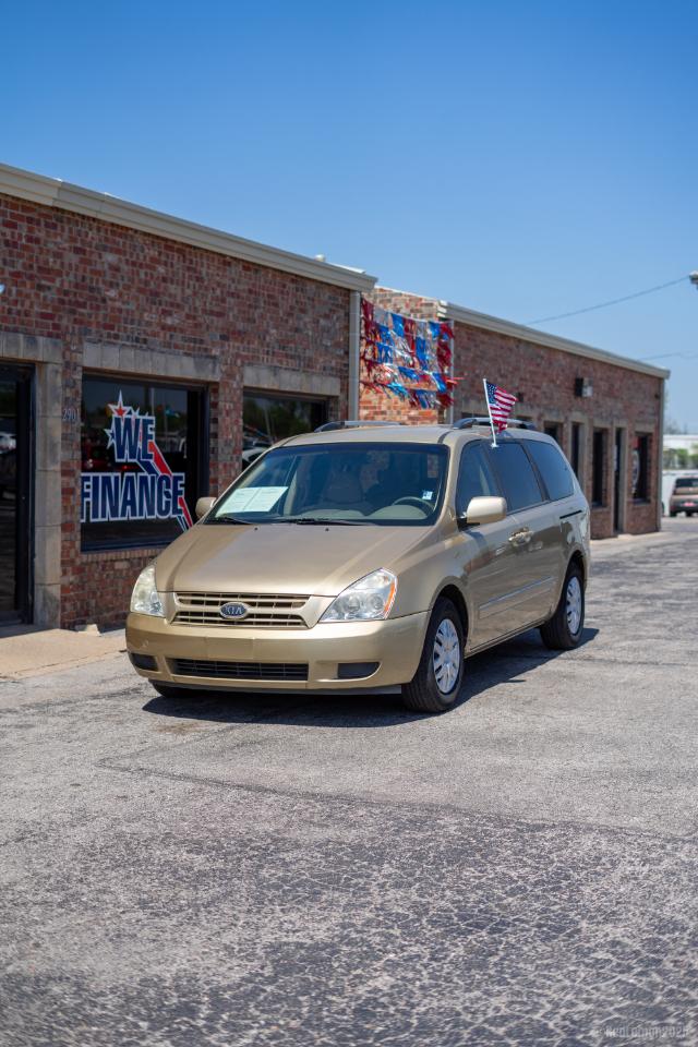 Kia Sedona LX LWB 2010