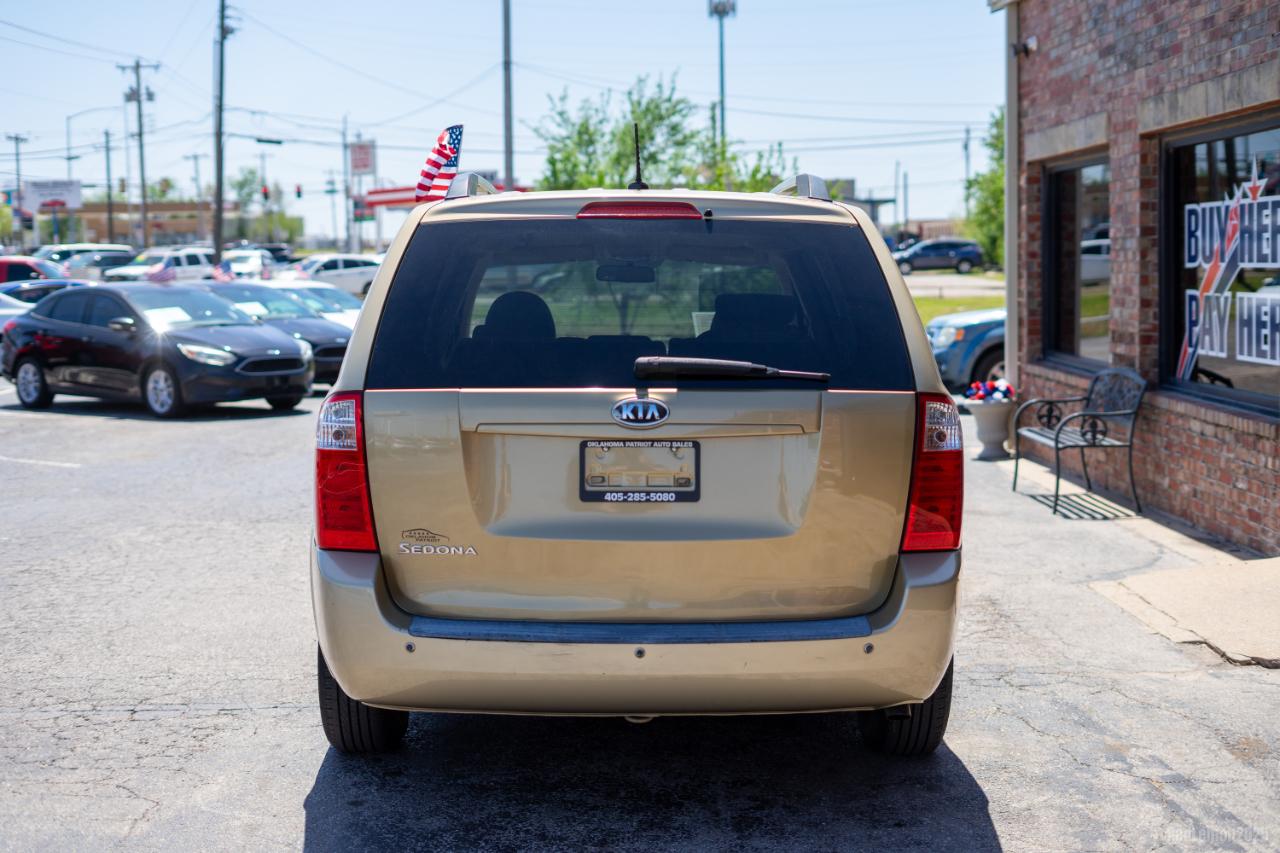 Kia Sedona LX LWB 2010
