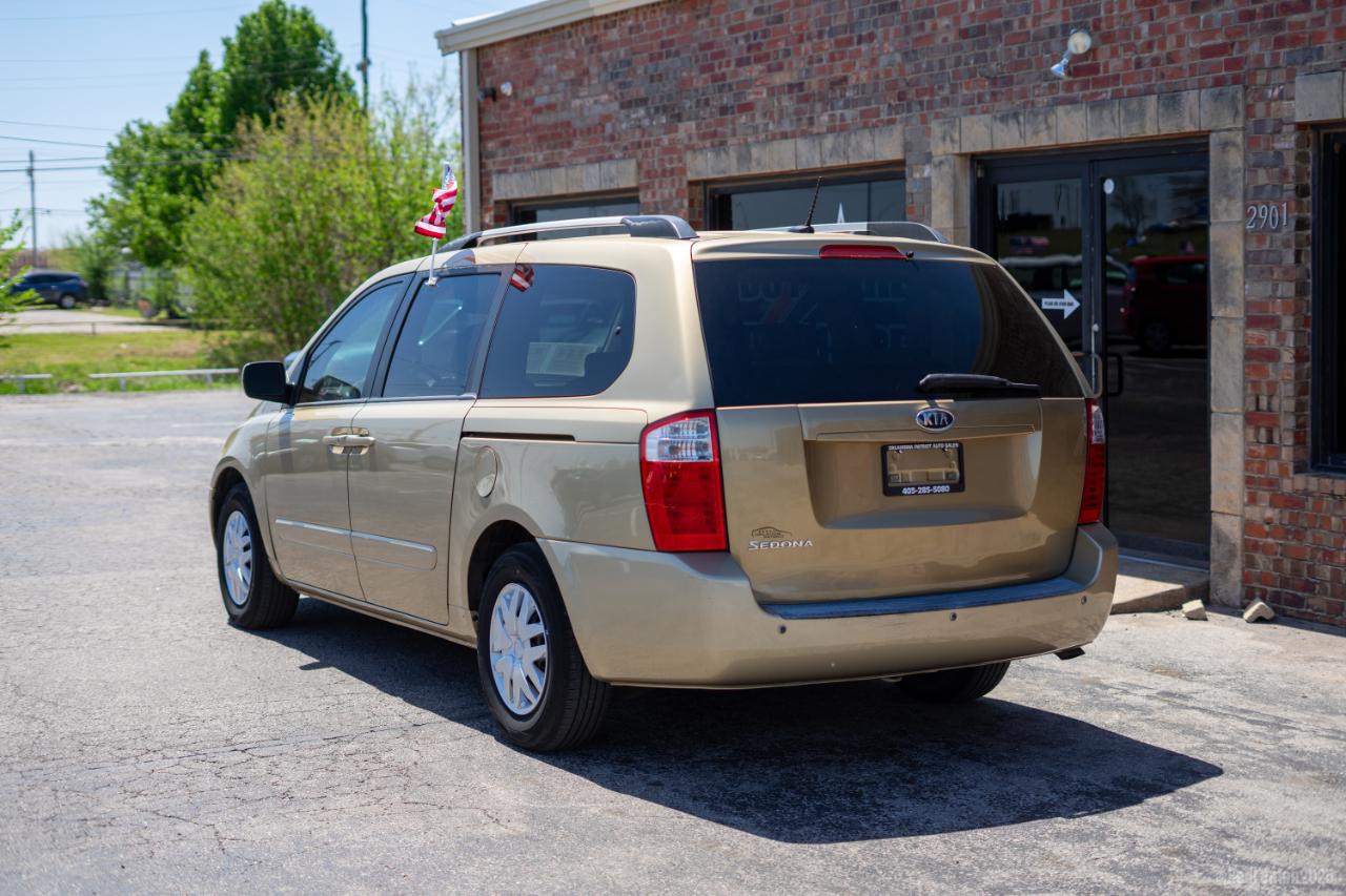 Kia Sedona LX LWB 2010