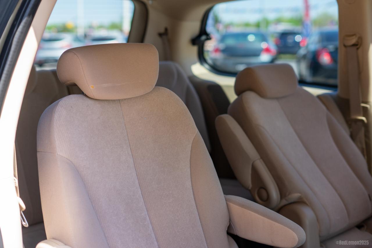 Kia Sedona LX LWB 2010