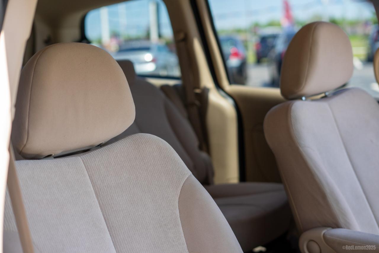 Kia Sedona LX LWB 2010