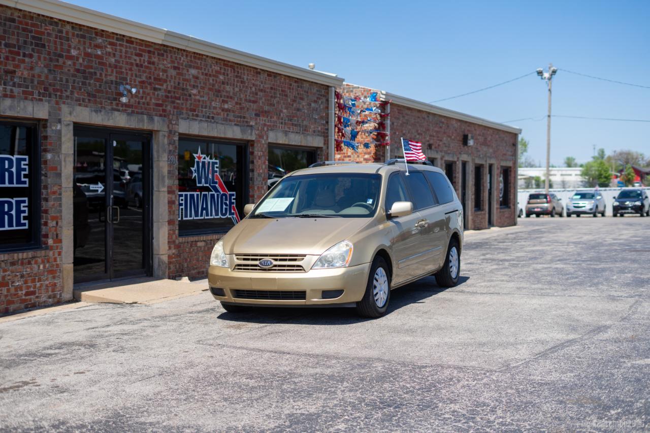 Kia Sedona LX LWB 2010
