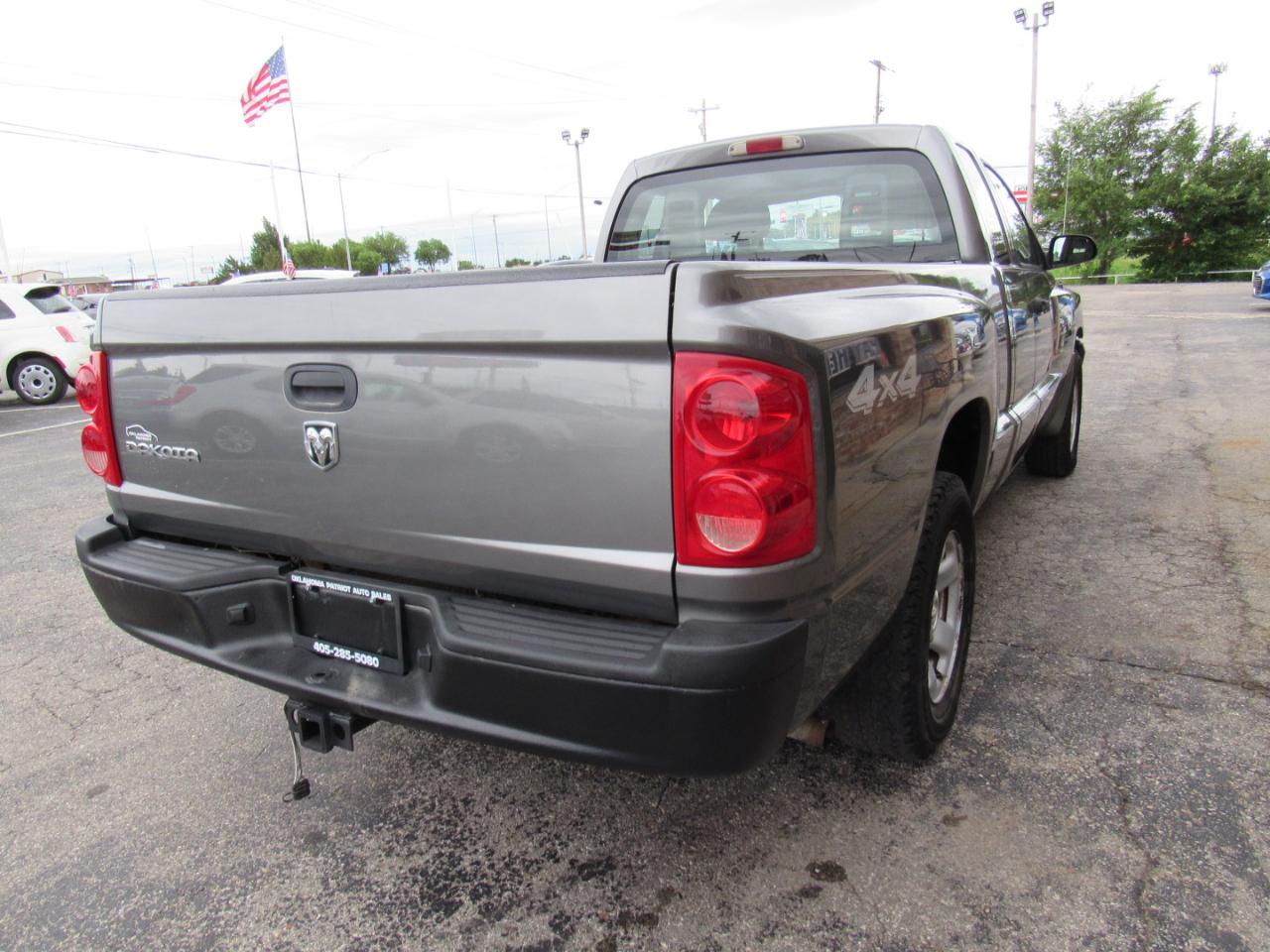 Dodge Dakota ST Club Cab 4WD 2005