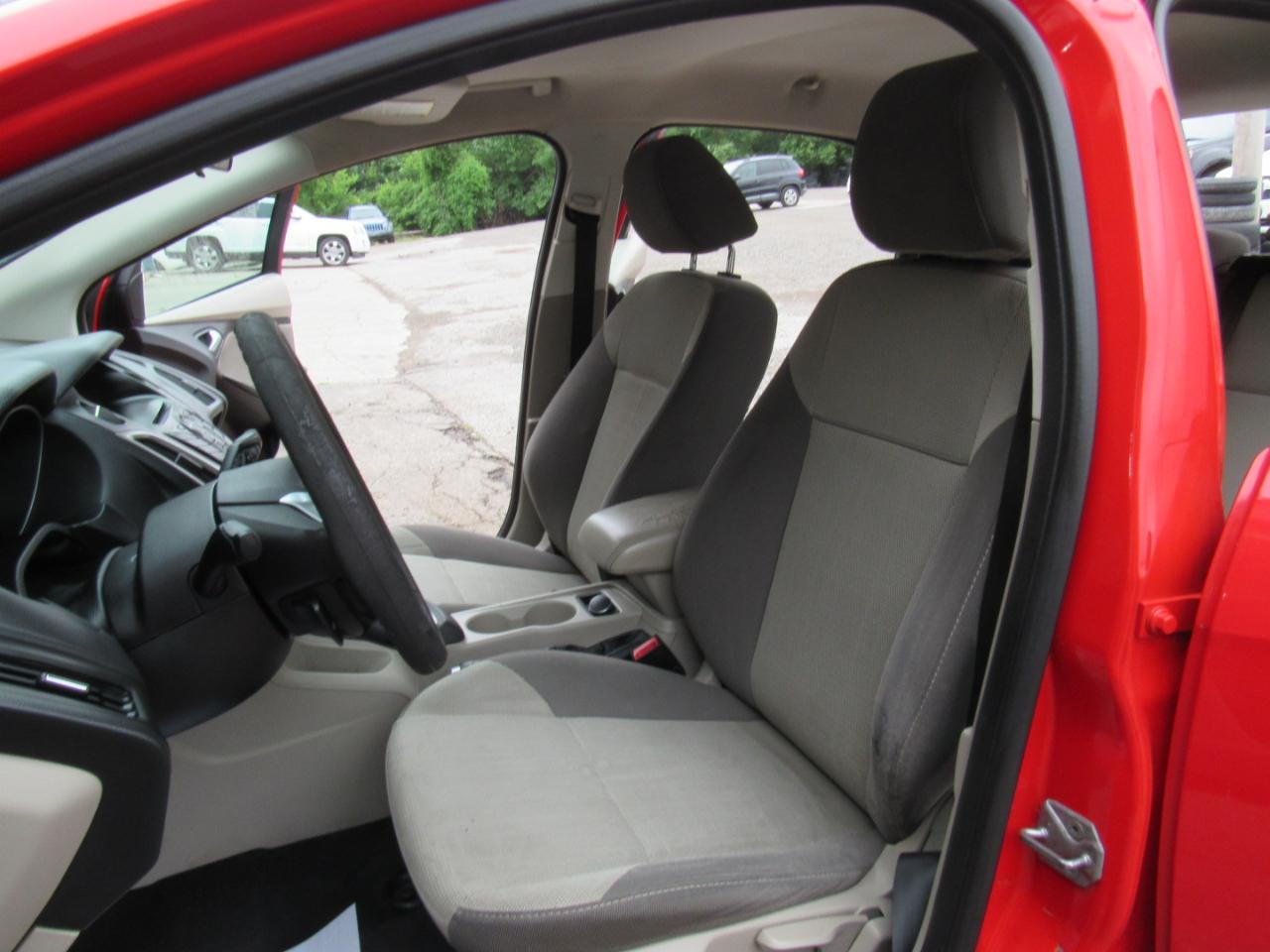 Ford Focus SE Hatch 2014